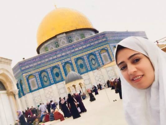 ذوو الاسيرة  هبة اللبدي يستملون وصيتها .. ماذا قالت فيها ؟