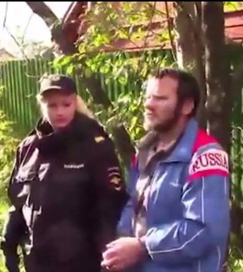 القبض على آكل لحوم البشر .. شاب يأكل أصدقائه