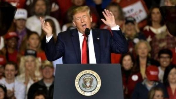 دونالد ترامب يصف مرشحا للانتخابات الرئاسية الأمريكية بـالكلب