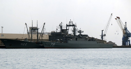 وفود عسكرية روسية وصينية في طهران لبحث مناورات بحرية مشتركة