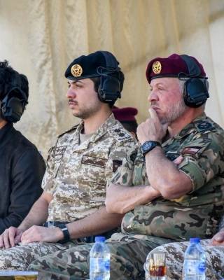 الملك وولي العهد يزوران القوات الخاصة