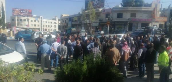 اعتصام لموظفي “لافارج” المفصولين .. والجغبير يبارك قرار الشركة