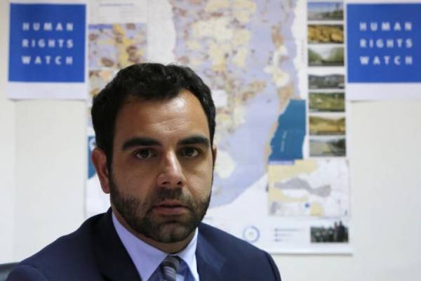 الاحتلال يقرر طرد مدير مكتب منظمة هيومن رايتس ووتش 