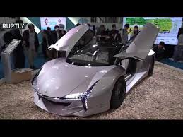 مصنوعة من الخشب.. فيديو لأول سيارة فارهة كهربائية صديقة للبيئة في اليابان