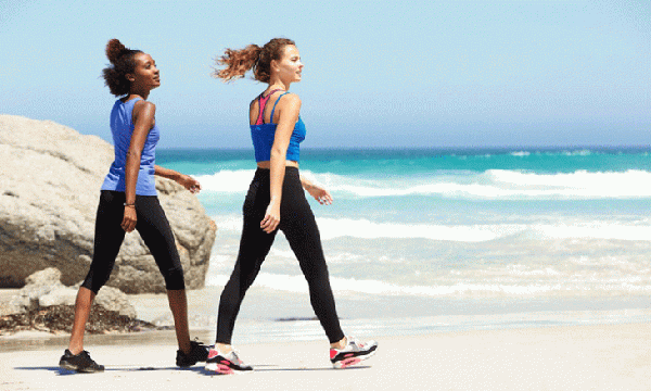 المشي 15 دقيقة إضافية يوميا.. قد يعزز الاقتصاد العالمي