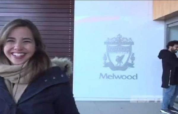 محمد صلاح يداعب مراسلة ESPN قبل انطلاق تدريبات ليفربول