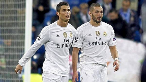 بالأرقام.. بنزيمة يتفوق على رونالدو في سباق الأهداف