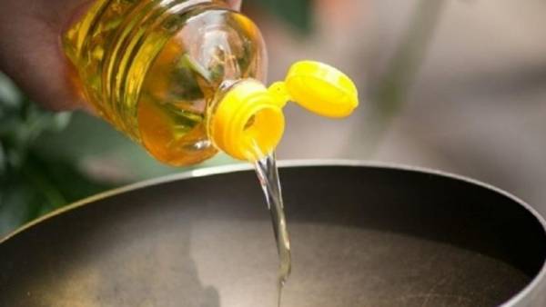 مغربي يصب الزيت المغلي على وجه زوجته وهي نائمة‎‎