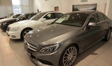 القبض على تاجر سيارات معروف وشقيقه بسبب قضايا مالية بالملايين