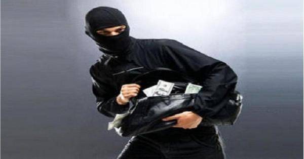 ضبط شخصين سلبا صيدلية وحاولا سلب محل تجاري في عمان