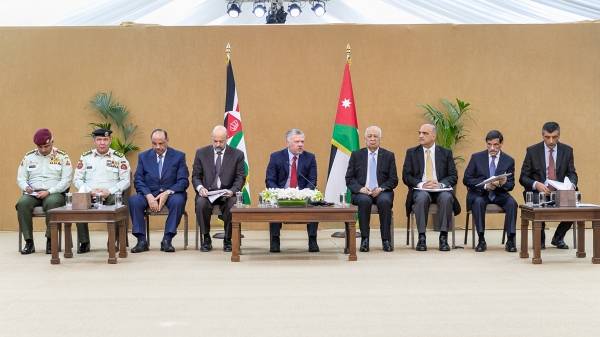 الملك يلتقي وجهاء وممثلي أبناء وبنات قبيلة بني حسن  (فيديو)