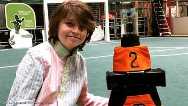 طفل عبقري.. دخل الثانوية بالسادسة وهذا موعد تخرجه الجامعي