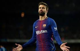 بيكيه: أطالب جمهور برشلونة بأن يحترمني