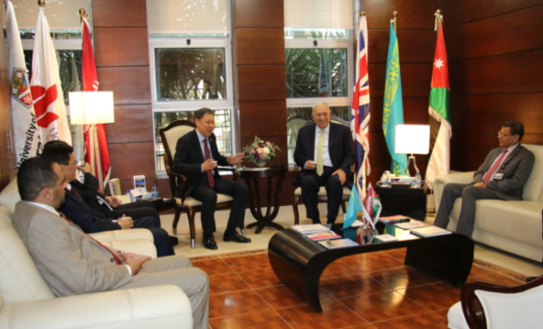 السفير الكازاخستاني من الشرق الأوسط: ندعم الوصاية الهاشمية على المقدسات في فلسطين