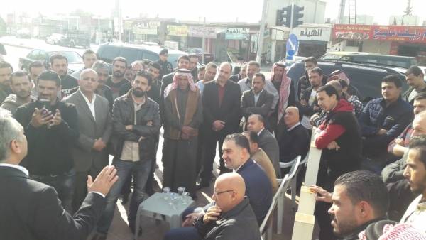 وزير العمل لمعتصمي ذيبان: سأحاول إيجاد فرص عمل للشباب المتعطل ( فيديو)