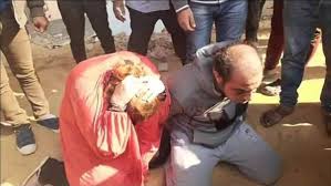 مصر: لحظة ضبط شاب وسيدة متلبسين أثناء القاء جثة في ترعة 