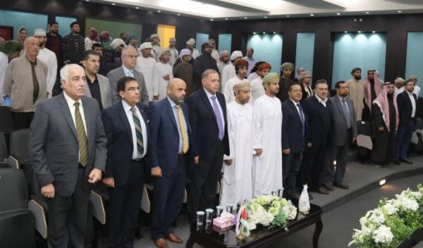 الطلبة العُمانيون في عمان العربية يحتلفون بعيدهم الوطني (49)