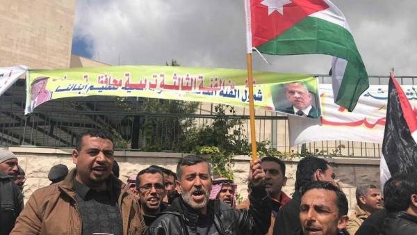 الايعاز بدراسة واقع العاملين على وظائف الفئة الثالثة