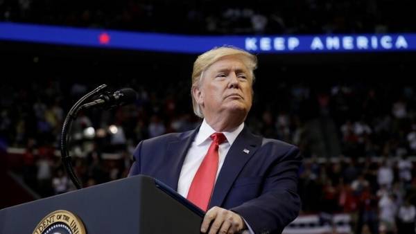 ترامب الملاكم يحصد آلاف التعليقات الساخرة (صورة)