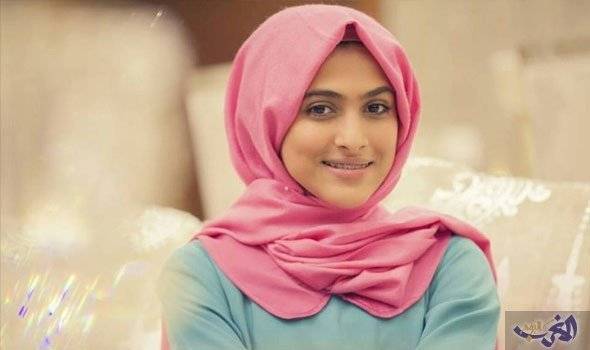 نجمة طيور الجنة تتخلى عن حجابها (صورة)