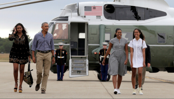 صورة جديدة لـ آل أوباما  تثير الإعجاب