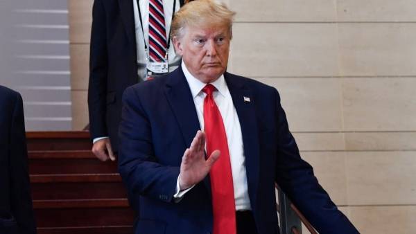 امهال ترمب عدة ساعات لمساءلته !!