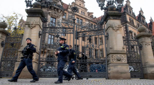 الشرطة الألمانية تنشر صور الكنز المفقود من متحف في درسدن