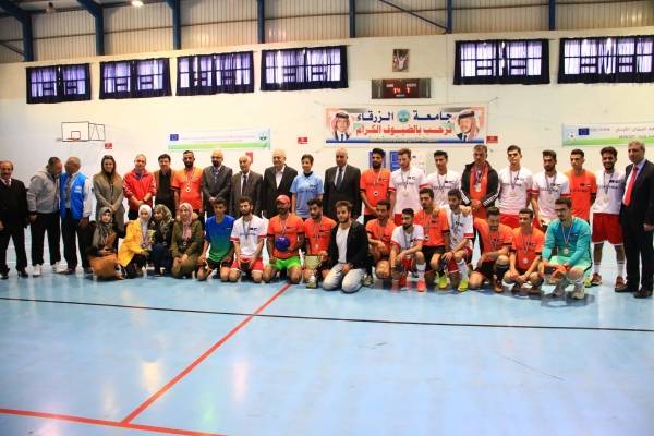 سفيرة الاتحاد الأوروبي تكرم الفائزين بمباراة الزرقاء ولومينوس