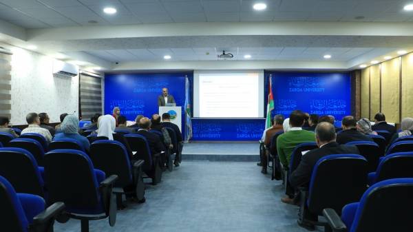 جامعة الزرقاء تعقد ورش عمل حول مهارات البحث العلمي