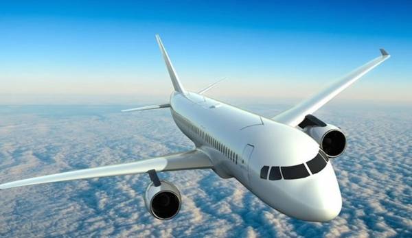 إطلاق نار على طائرة لحظة هبوطها .. ماذا حدث بعد ذلك؟