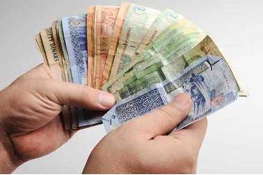 صرف الرواتب لـ(2381) معلما من أصل (4263) عينوا هذا العام