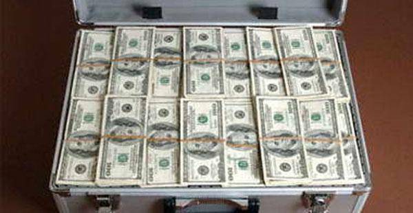 توقيف سائق التاكسي صاحب حقيبة المليون ومالك التكسي المميز في الجويدة على ذمة التحقيق