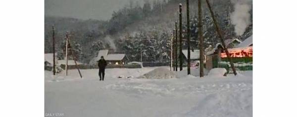 شاهد.. دب متوحش يلتهم رجلا ويبقي على ذراع وساق (صور)