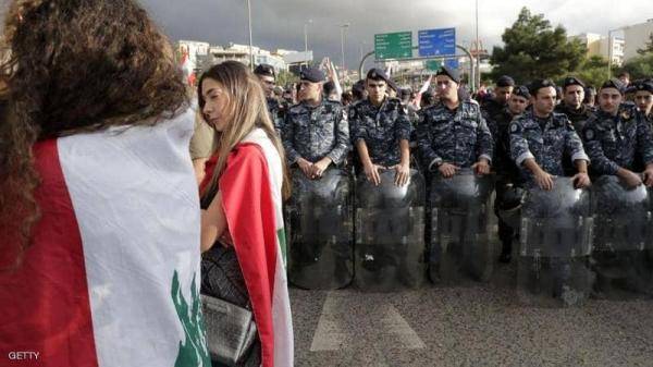 تصاعد باحتجاجات لبنان قبل بدء الاستشارات النيابية