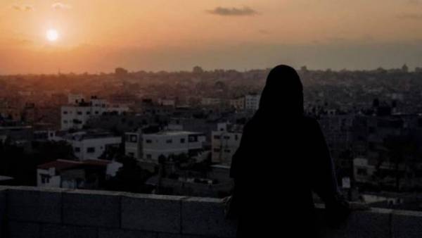 فلسطيني يدفن ابنته ”الثلاثينية” وهي حية (تفاصيل مروعة )