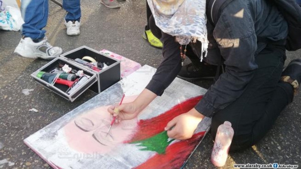 رسامون لبنانيون: ثورة بالريشة والألوان في صيدا