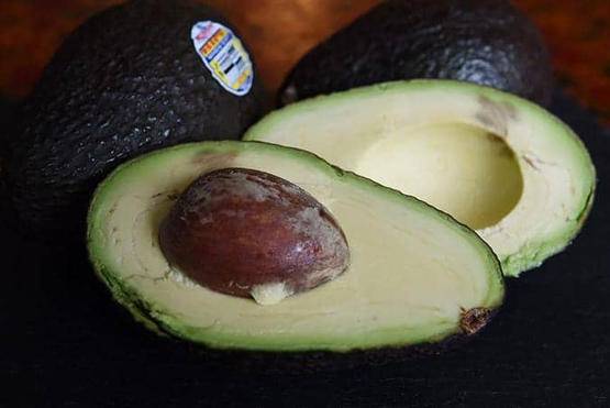 فواكه تساعد في القضاء على دهون البطن