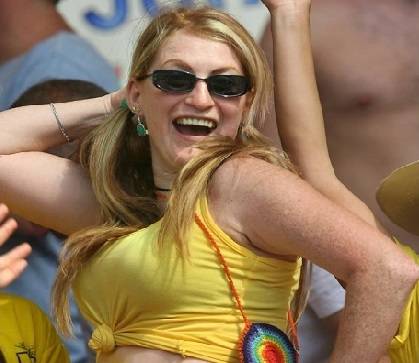 فريق أوروبي يطرد لاعبا تسبب في حمل ابنة الرئيس