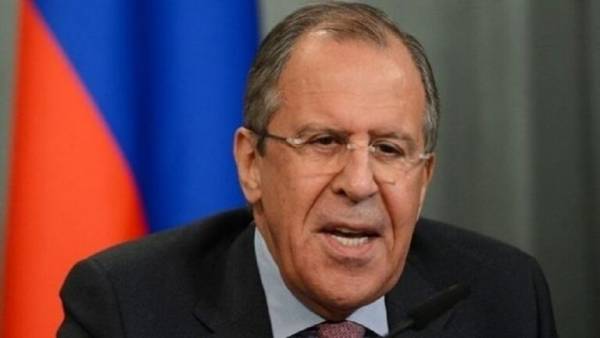 لافروف: واشنطن دائما منشغلة إما بفرض العقوبات أو بمساءلة ترامب