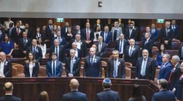 الكنيست يقر حل نفسه والتوجه لإجراء انتخابات ثالثة