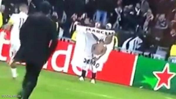 حمار كاد يسبب أزمة في دوري أبطال أوروبا.. تعرف إلى القصة