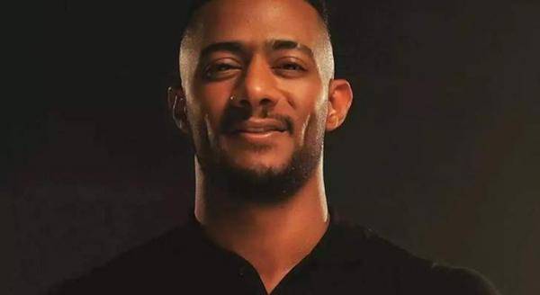 محمد رمضان يرفع السلاح على نفسه والسبب؟