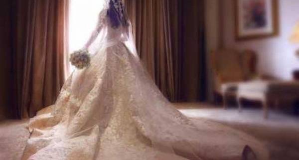 امرأة تتزوج نفسها بعد تخلى عريسها عنها قبل الزفاف بأيام