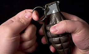 في بلد عربي.. شاب يفجر قنبلة في منزل فتاة رفضت الارتباط به (صورة)