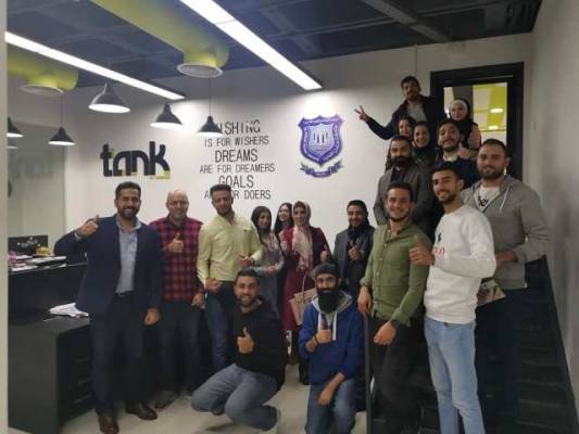 ورشة تدريبية بعنوان مهارات من جوجل في حاضنة الأعمال بجامعة عمان الاهلية