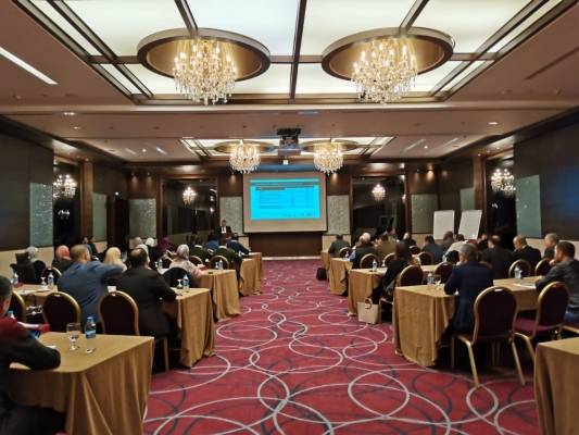 افتتح مساعد الأمين العام للشؤون الفنية ورشة عمل تدريبية في معالجة النفايات الخطرة وإدارتها