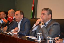 رئيس اتحاد المقاولين العرب علي السنافي منزعج من الإساءة التي طالته وأرسل شيكا لدفع فواتير اقامته