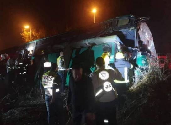 مصرع 4 إسرائيليين وإصابة عشرات بحادث قرب مطار بن غوريون