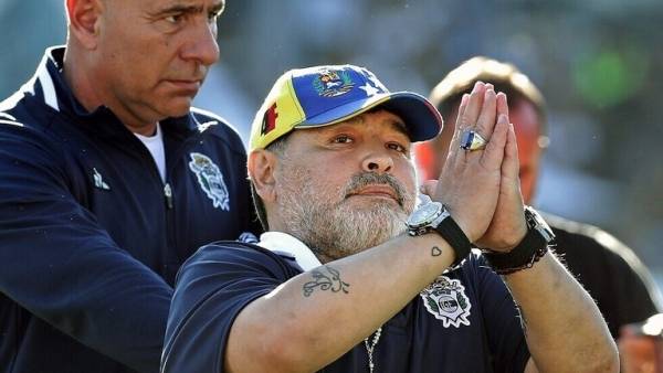 مارادونا: اختطفتني كائنات فضائية وقضيت 3 أيام خارج كوكب الأرض