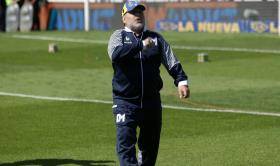 أمضى ثلاثة أيام خارج كوكب الأرض.. قصة اختطاف مارادونا من كائنات فضائية